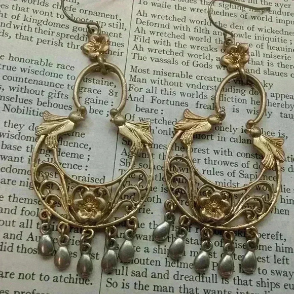 Vintage set  of 5 goldtone drop dangle earrings - Picture 4 of 12